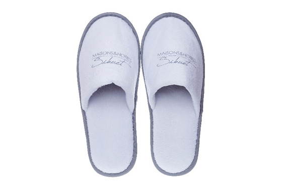 Disposable slippers for hotel