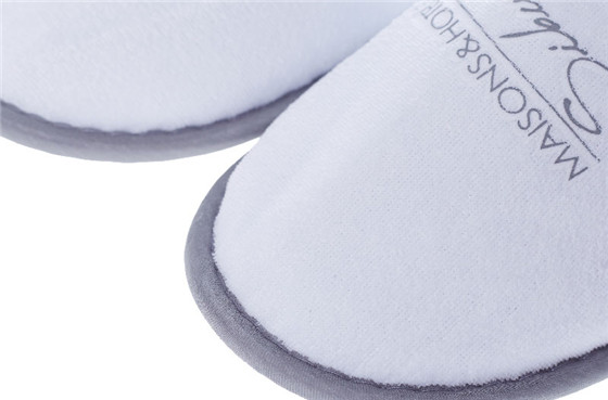 Disposable slippers for hotel