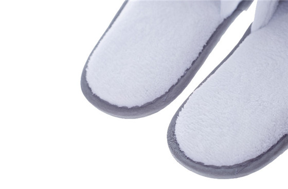 Disposable slippers for hotel